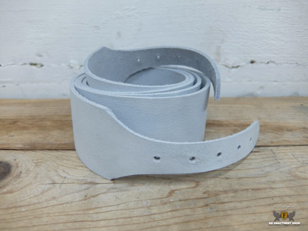 Cartridge box belt, white