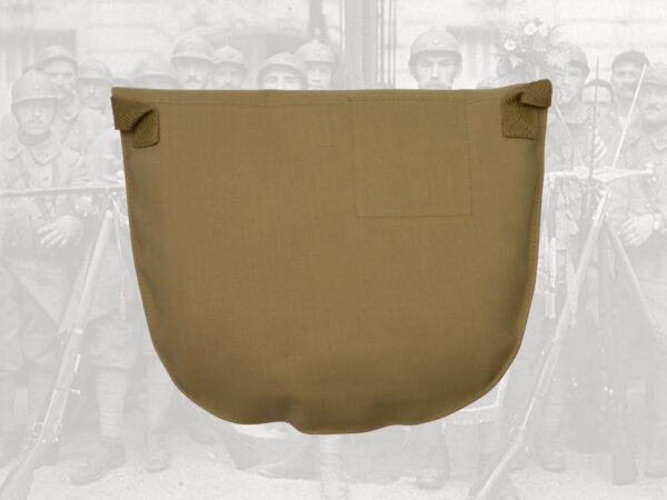 French M2 gas mask and pouch – Image 3
