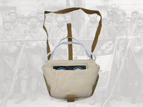 French M2 gas mask and pouch – Image 7