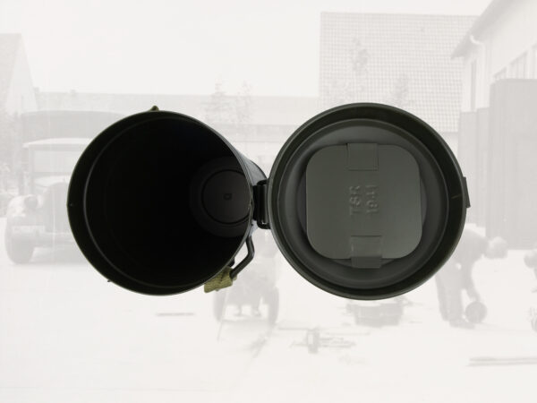 Gasmaskenbüchse – Image 3