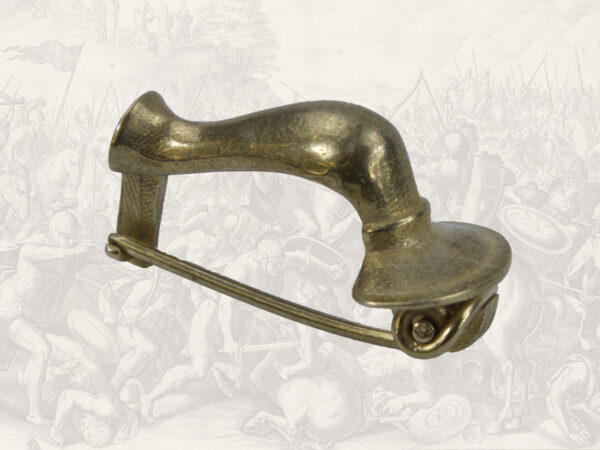 Roman brass bow fibula - Image 2