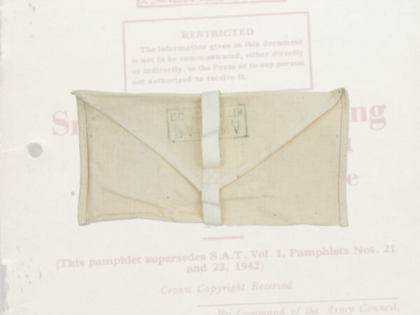 Pouch, white (original)