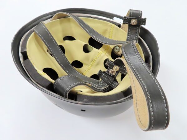 Fallschirmjägerhelm M37 - Image 7