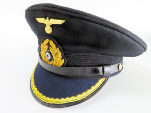 Schirmmütze Kriegsmarine, Leutnant